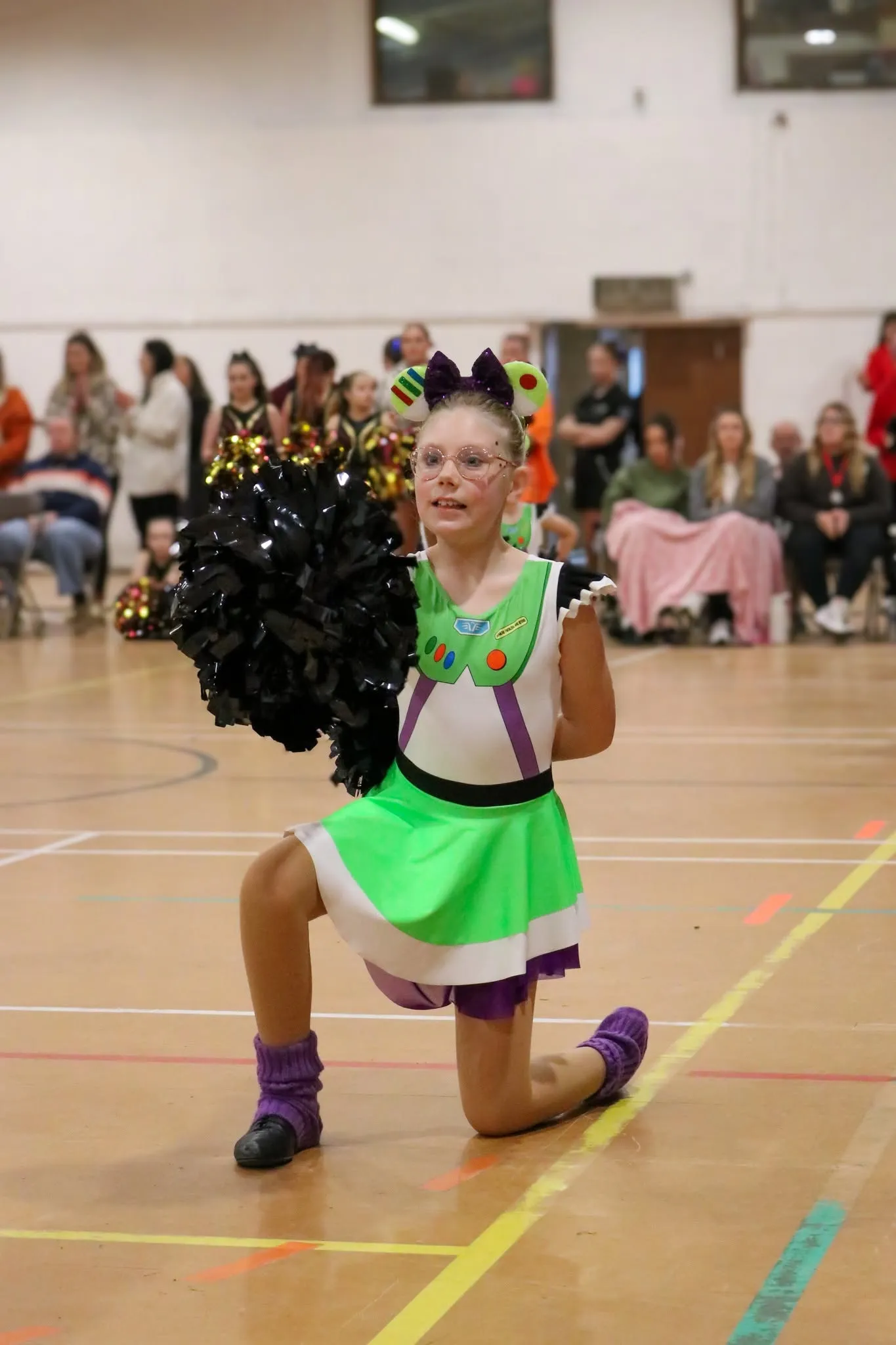 Diamond Twirlers Tinies majorettes performing